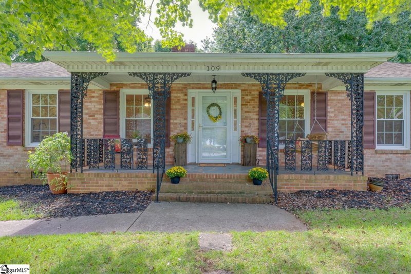 Property image 3 at 109 Covington Road, Greenville, SC 29617