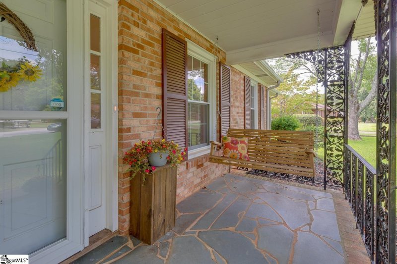 Property image 5 at 109 Covington Road, Greenville, SC 29617