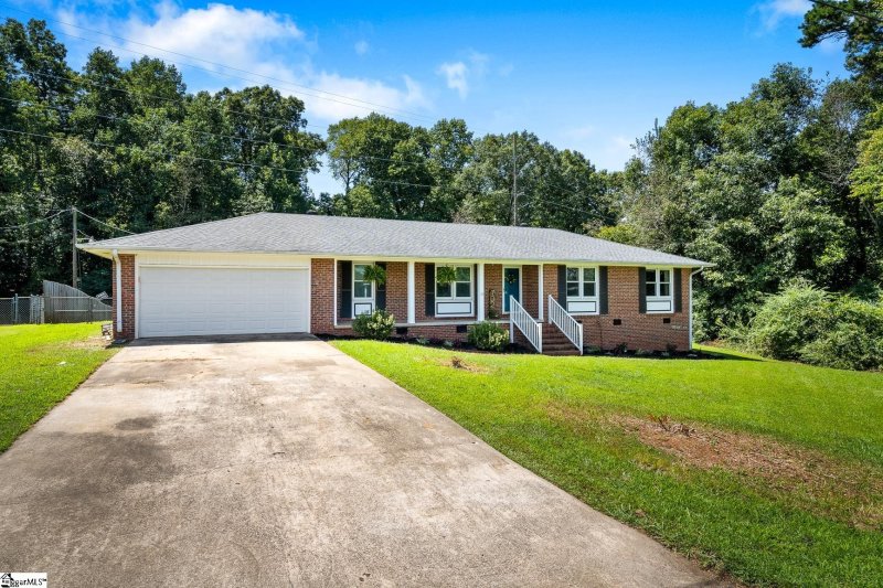 Property image 2 at 702 Timberlake Road, Anderson, SC 29625