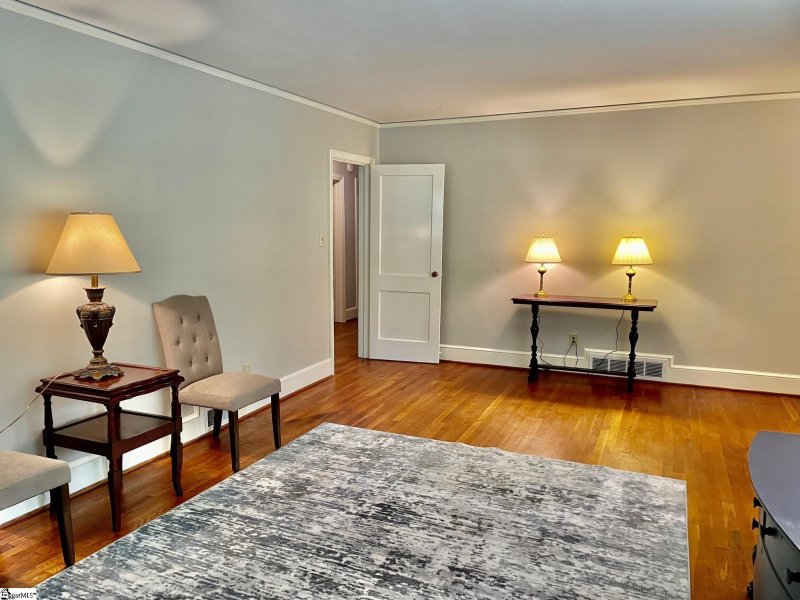 Property image 5 at 108 E Crescent Street, Spartanburg, SC 29301