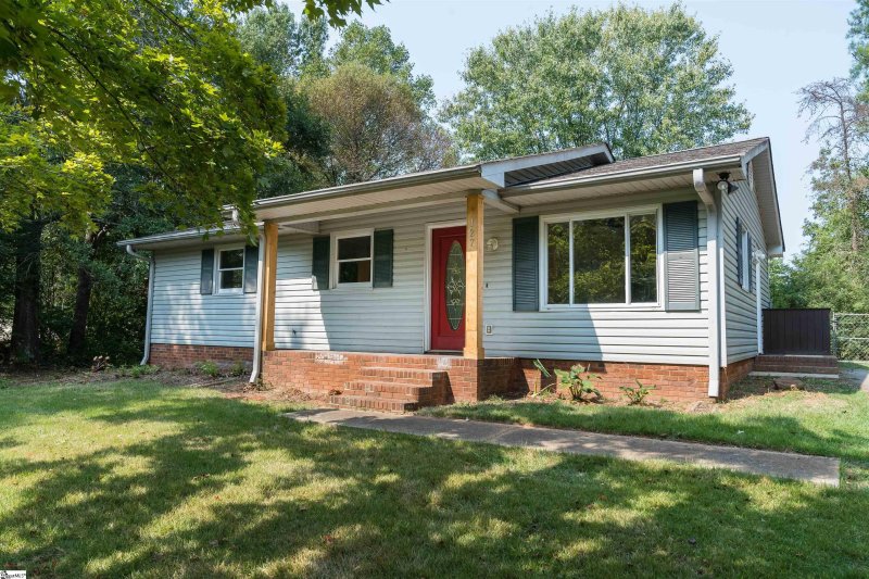 Property image 5 at 127 Cannon Circle, Wellford, SC 29385-9662