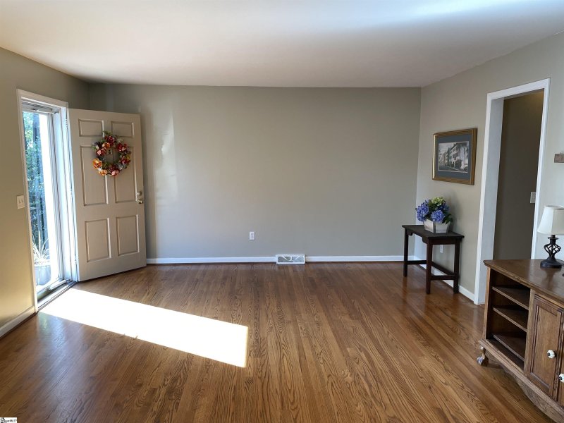 Property image 5 at 815 Edwards Road, Greenville, SC 29615