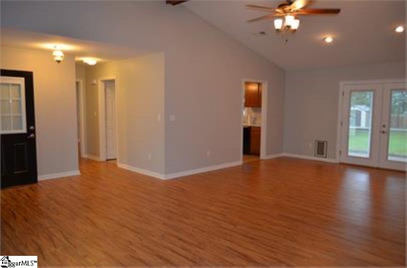 Property image 4 at 109 Burwood Drive, Simpsonville, SC 29681