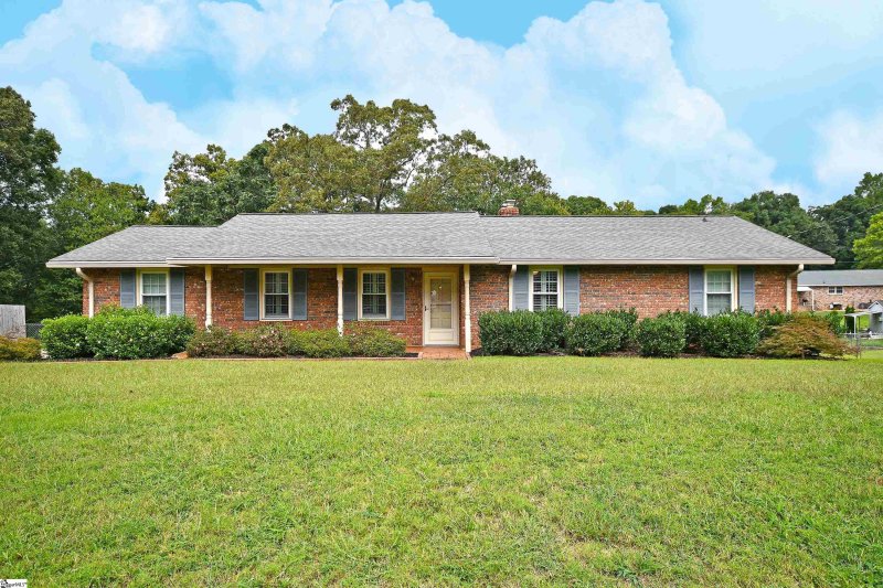 Property image 2 at 228 Eastbourne Road, Greenville, SC 29611