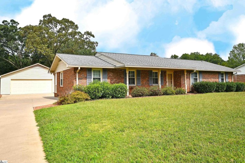 Property image 3 at 228 Eastbourne Road, Greenville, SC 29611