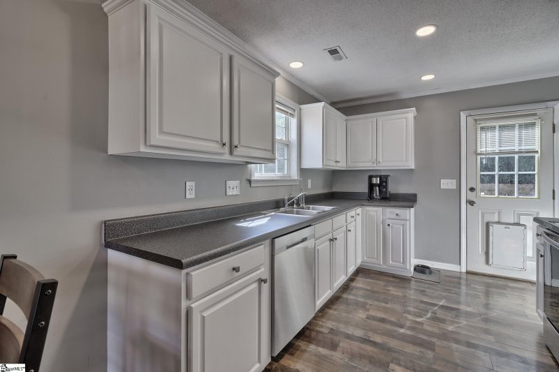 Property image 4 at 125 Cosmos Lane, Greer, SC 29651