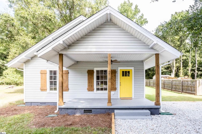 Property image 2 at 218 Beattie Street, Simpsonville, SC 29681