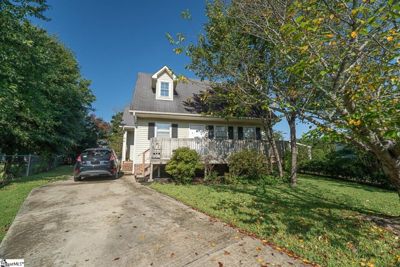 102 Ansel Court