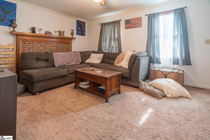 Property image 4 at 102 Ansel Court, Easley, SC 29642