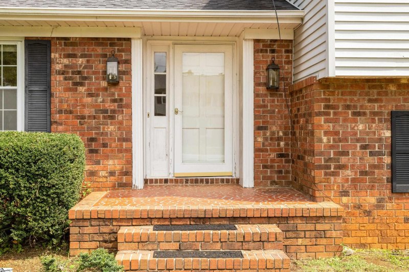 Property image 2 at 1 Hillsborough Drive, Greenville, SC 29615