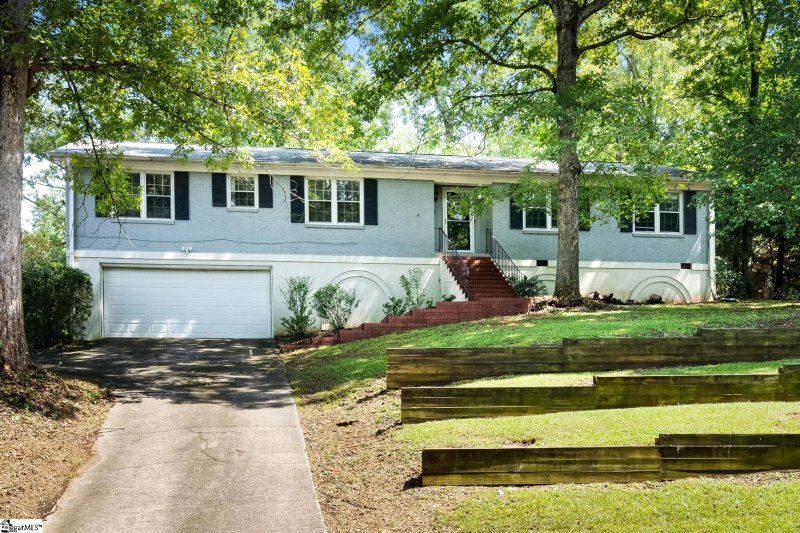 Property image 2 at 119 E Woodburn Drive, Taylors, SC 29687