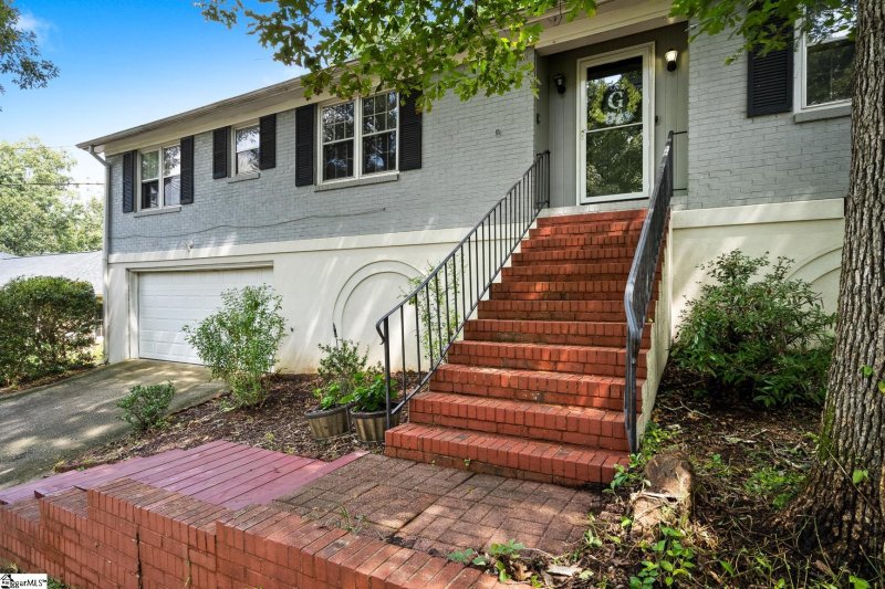 Property image 4 at 119 E Woodburn Drive, Taylors, SC 29687