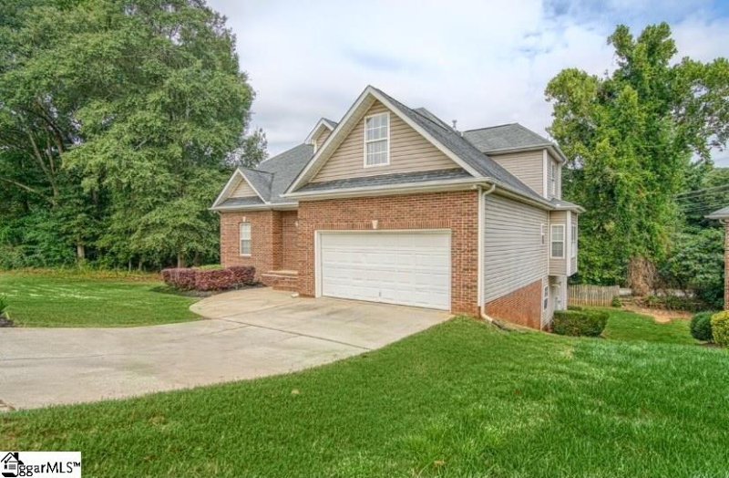 Property image 2 at 9 Springhouse Way, Greenville, SC 29607