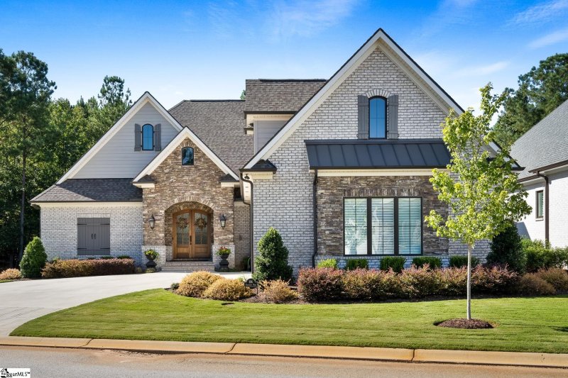 106 Chestnut Pond Lane