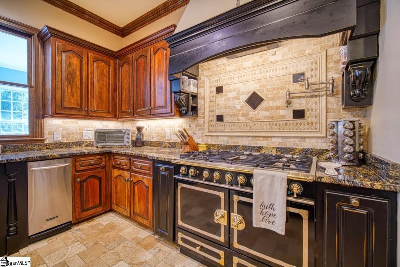 Property image 4 at 122 Twin Lakes Drive, Moore, SC 29369