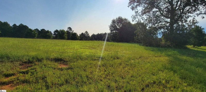 104 Jericho Circle