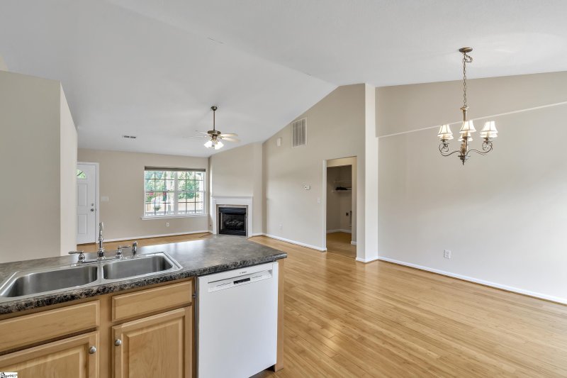 Property image 5 at 15 Country Knolls Drive, Greer, SC 29651