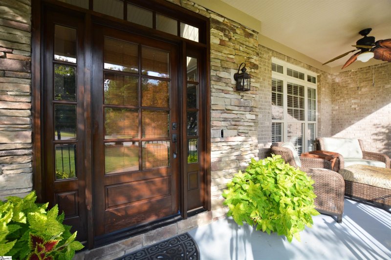 Property image 3 at 601 Glen Meadows Drive, Simpsonville, SC 29680