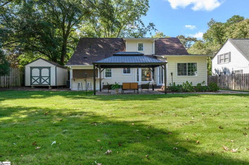 Property image 2 at 104 Lindmont Drive, Greenville, SC 29607