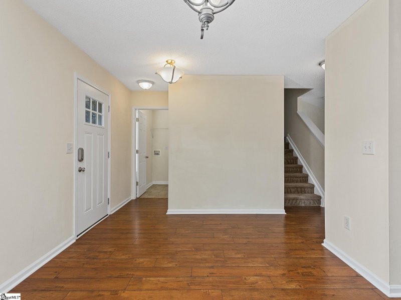 Property image 5 at 9 Seven Pines Court, Greer, SC 29651