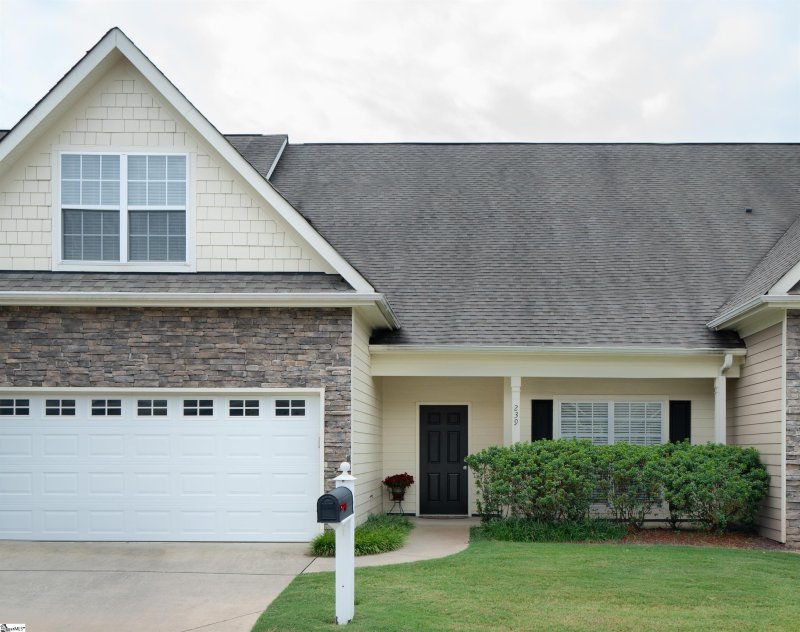 Property image 2 at 239 Louisville Drive, Greenville, SC 29607