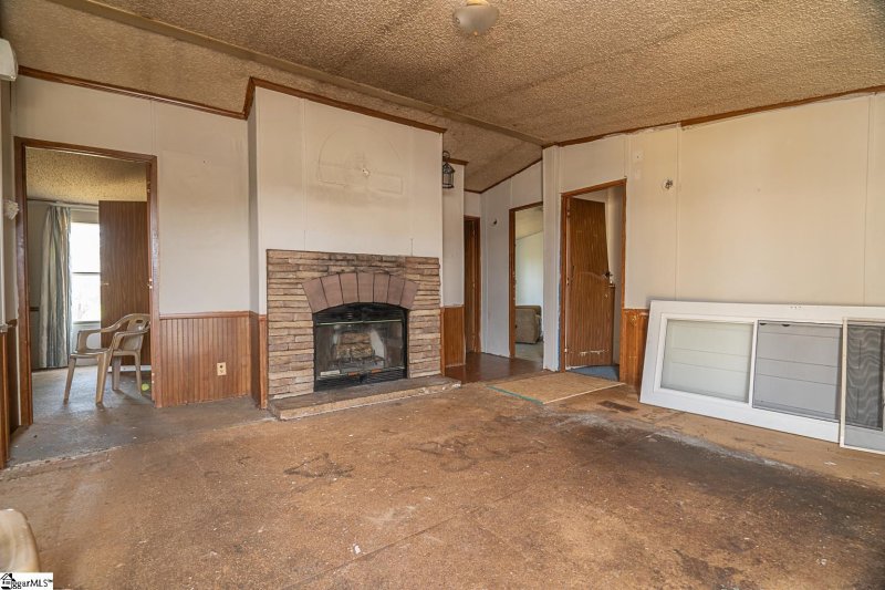 Property image 3 at 303 Labonte Drive, Piedmont, SC 29673-7894