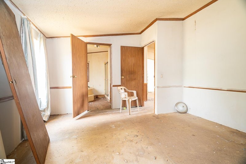 Property image 4 at 303 Labonte Drive, Piedmont, SC 29673-7894