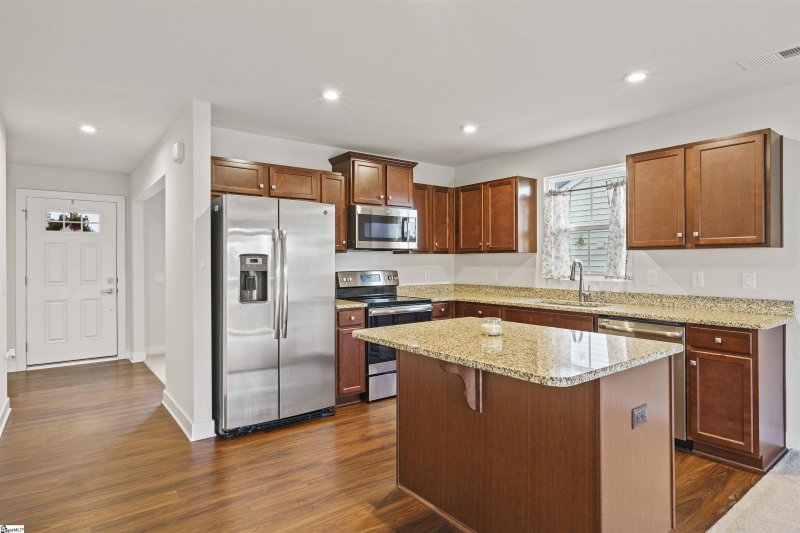 Property image 5 at 308 Fairmeadow Way, Greenville, SC 29617