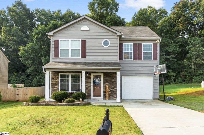 823 Markham Circle