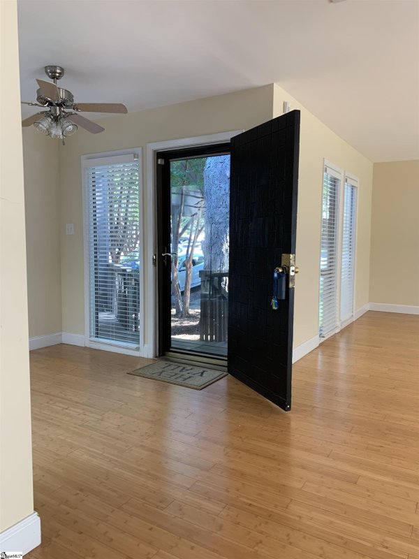 Property image 3 at 121 Inglewood Way, Greenville, SC 29615