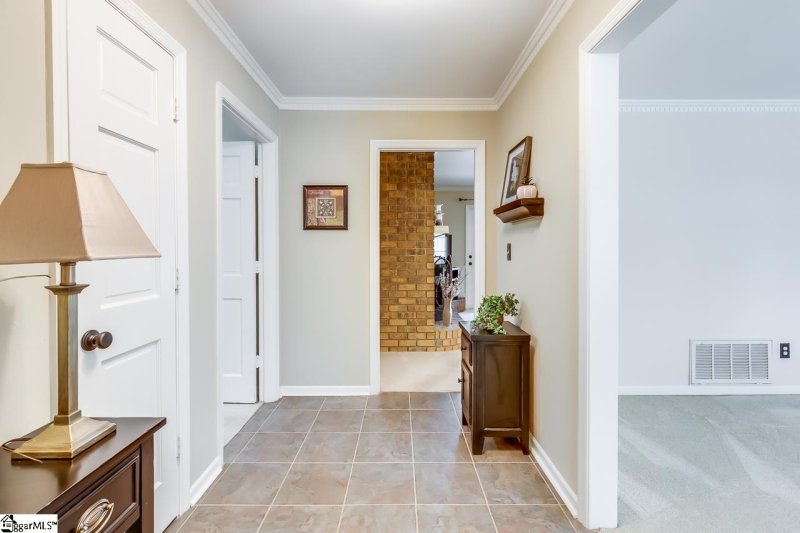 Property image 5 at 202 Holly Road, Taylors, SC 29687