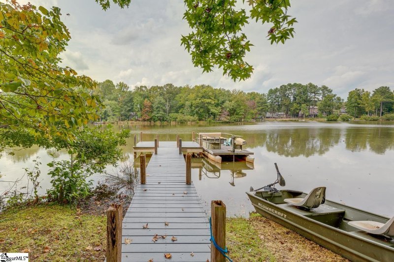 Property image 2 at 139 Chestnut Lake Drive, Inman, SC 29349