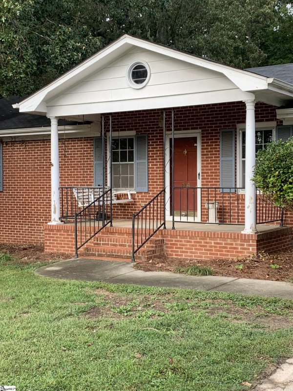 Property image 2 at 114 Avon Drive, Taylors, SC 29687