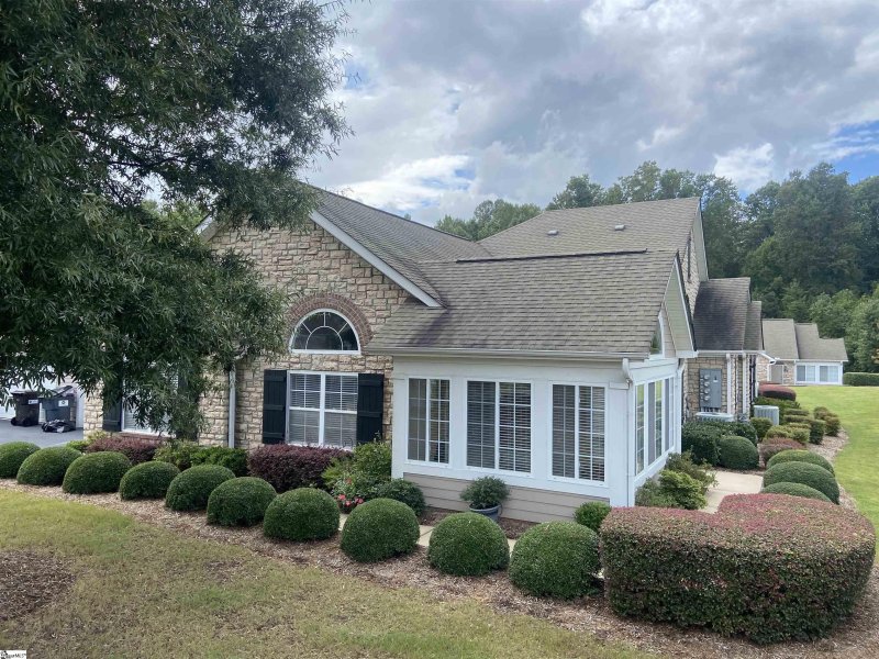 Property image 2 at 39 Fudora Circle, Simpsonville, SC 29681