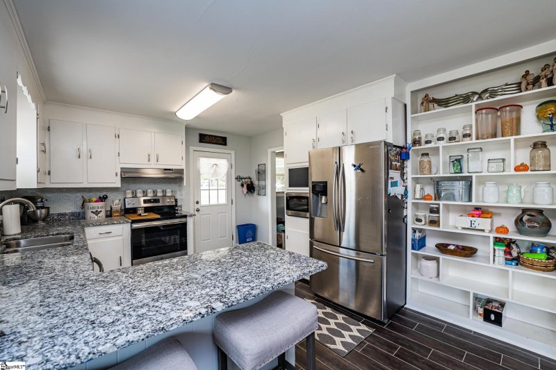 Property image 5 at 102 Fairhaven Drive, Taylors, SC 29687