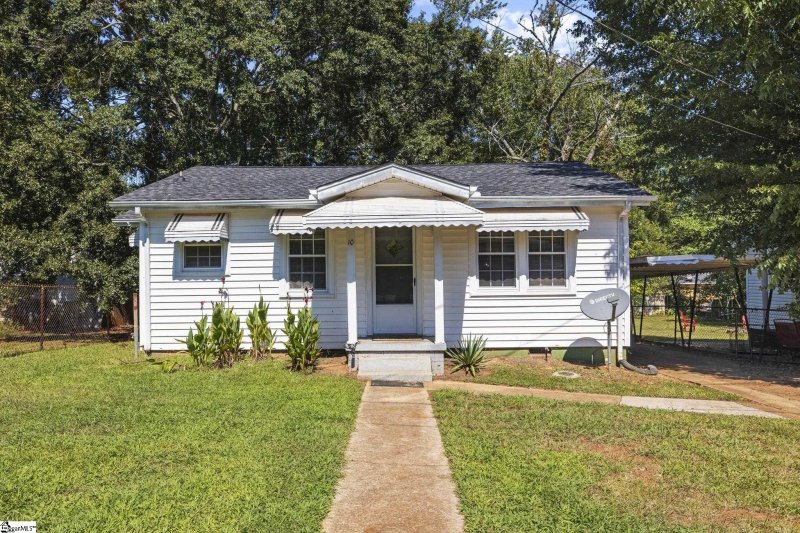 10 Yellowstone Drive