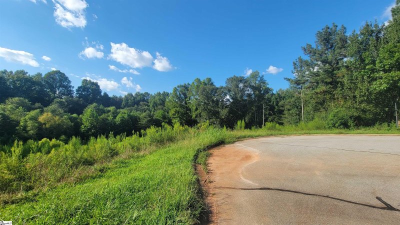 Property image 3 at 121 Huntcliff Court, Easley, SC 29642