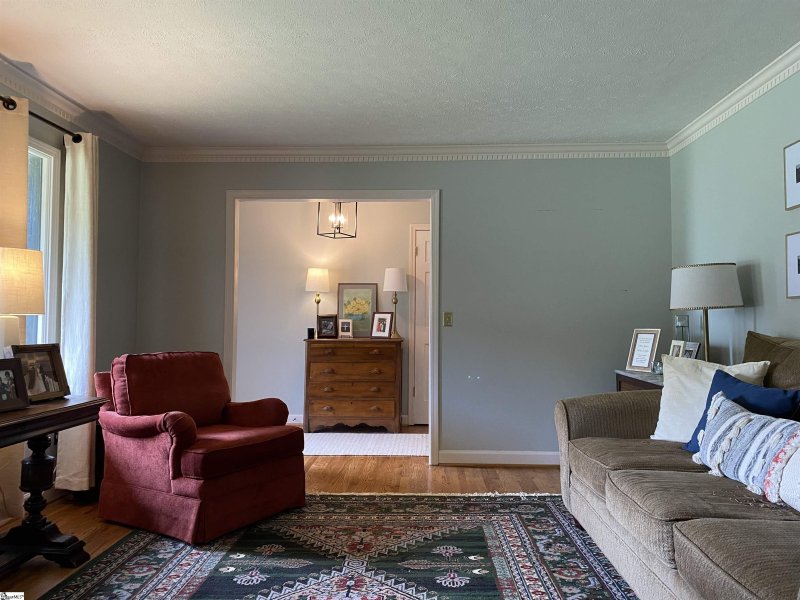 Property image 4 at 112 Parliament Road, Greenville, SC 29615