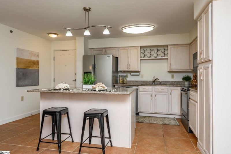 Property image 3 at 1001 S Church Street, Greenville, SC 29601