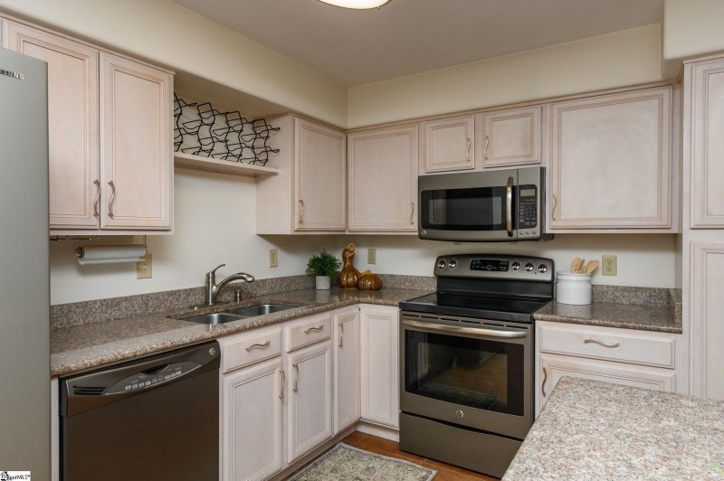 Property image 4 at 1001 S Church Street, Greenville, SC 29601