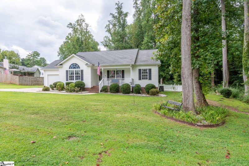 Property image 2 at 115 Brooklawn Drive, Fountain Inn, SC 29644