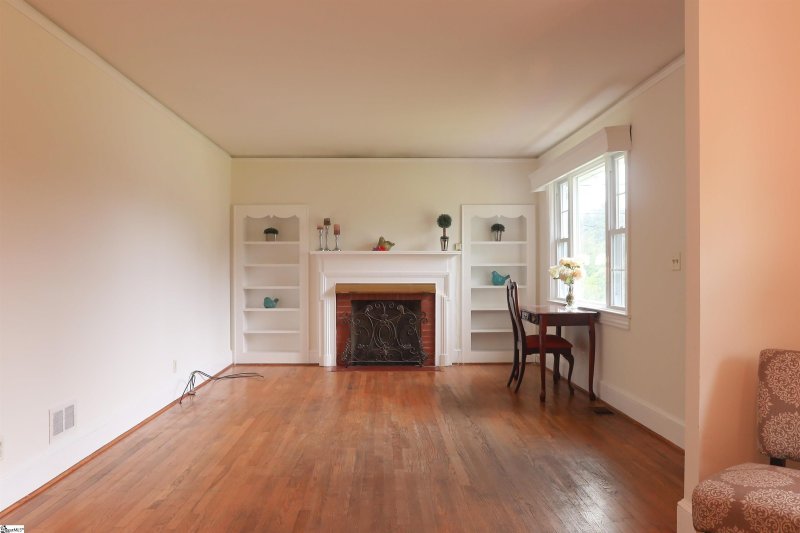 Property image 5 at 17 Cole Road, Greenville, SC 29611