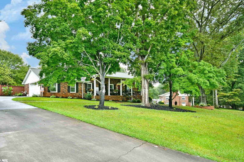 Property image 2 at 189 Daniel Drive, Easley, SC 29642