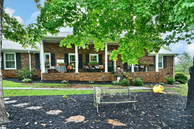 Property image 3 at 189 Daniel Drive, Easley, SC 29642