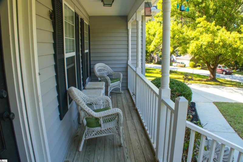 Property image 5 at 1010 Spring Glen Drive, Simpsonville, SC 29680