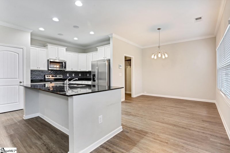 Property image 3 of 305 Rossmoor Court in Wilson Farms, Duncan, SC 29334