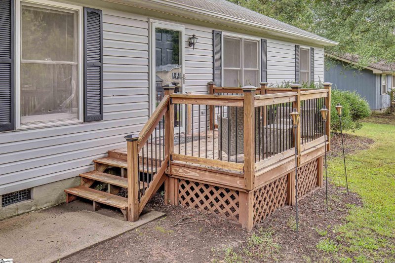 Property image 4 at 302 Florence Drive, Simpsonville, SC 29681-2221