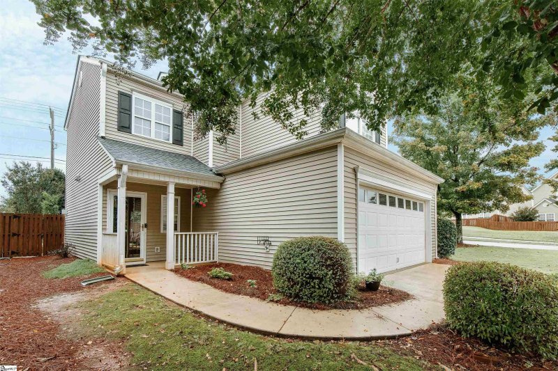 Property image 4 at 33 Minots Ledge Lane, Simpsonville, SC 29681