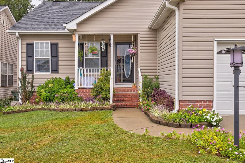 Property image 2 at 129 Cosmos Lane, Greer, SC 29651