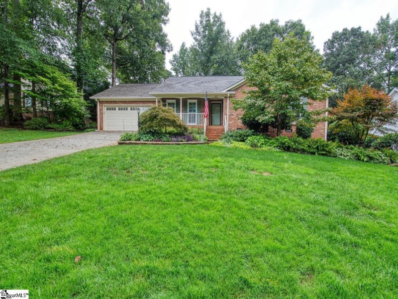 Property image 2 at 23 Bernwood Drive, Taylors, SC 29687-6301